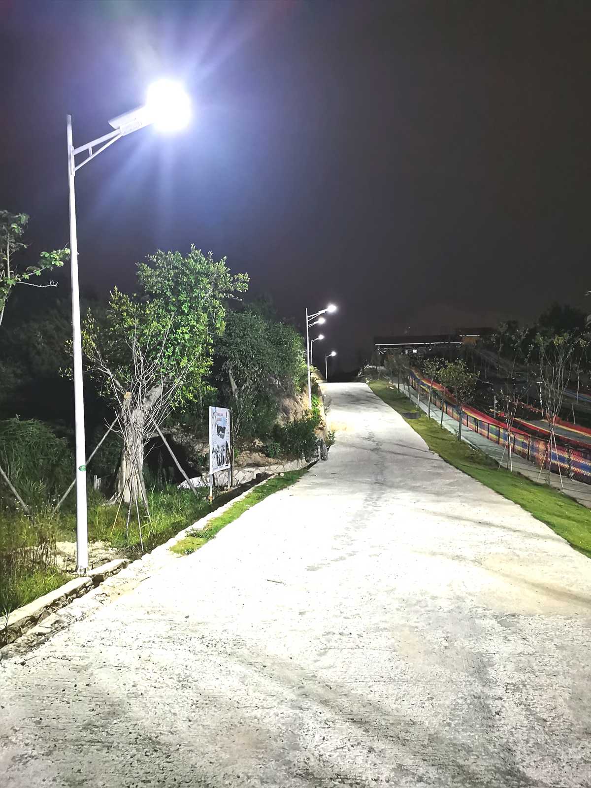 廠家供應(yīng)f福建光能路燈批發(fā)