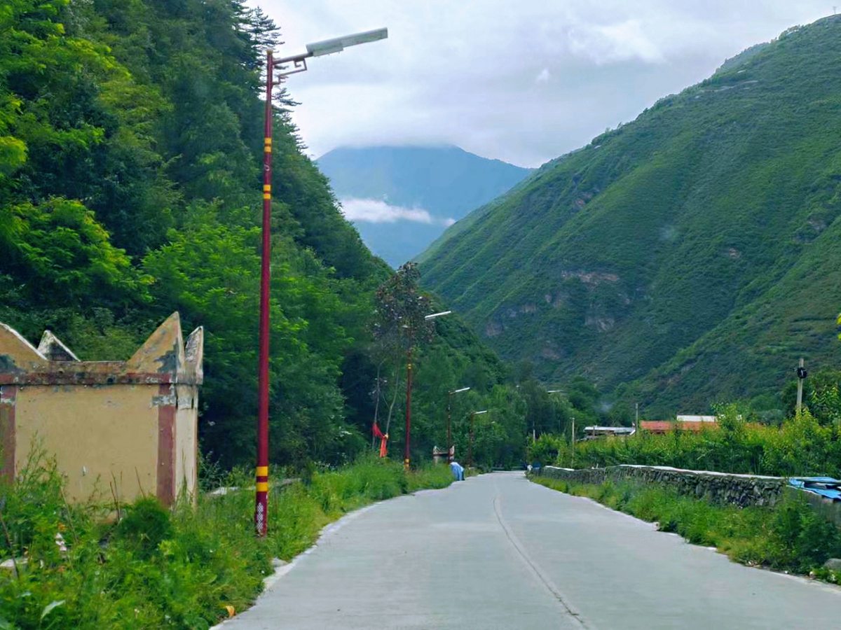 山路免接線微興路燈
