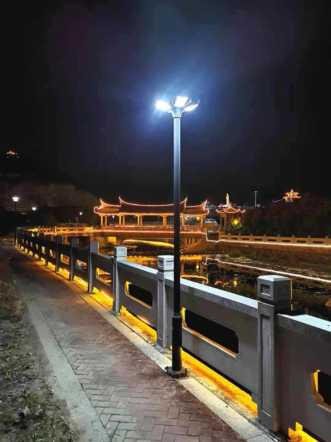 微光免布線景觀燈定制